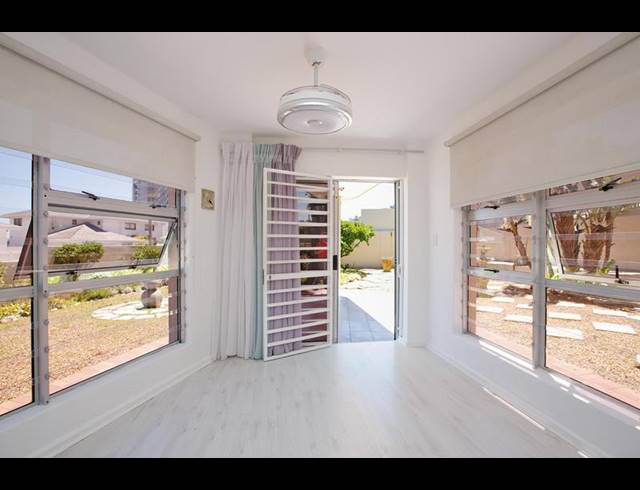2 BEDROOM APARTMENT FOR SALE IN BLOUBERGSTRAND